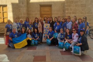 La alcaldesa de Xbia recibe a un grupo de mujeres ucranianas