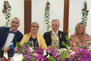 Andrea Salerno toma el relevo de Fernando Ruz en la presidencia del Rotary Club Jvea