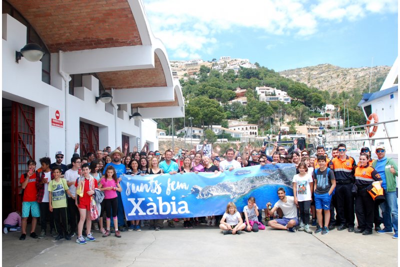 265 personas participan en la II Jornada Popular de limpieza del litoral de Xbia
