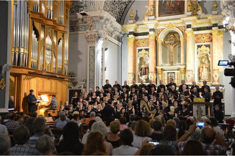 Noranta intrprets converteixen La veu i lorgue en un xit de concert participatiu a lesglsia de la Santa Creu de Pedreguer