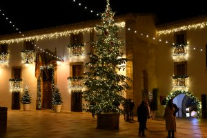 Arrenca un Nadal Mgic a Xbia: diversi, animaci i oci que desemboquen en la visita dels Reis Mags