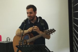 Pau Alabajos presenta La veu dun poble a la Casa de Cultura dOndara