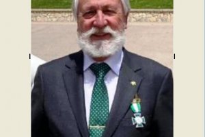 Gabriel Martnez rep la Creu amb Distintiu Blanc de l'Orde del Mrit de la Gurdia Civil