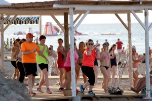 Tornen les activitats esportives gratutes en les platges de Dnia 