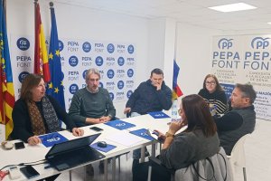 Pepa Font rescata a Vicente Chelet per a la gestora del PP