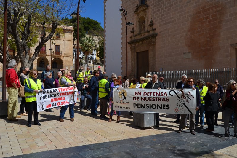 Los iaioflautes vuelven a tomar la calle para exigir unas pensiones dignas