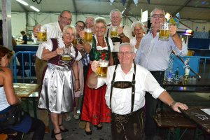 Els alemanys beuen cervesa a Calp des de fa 30 anys