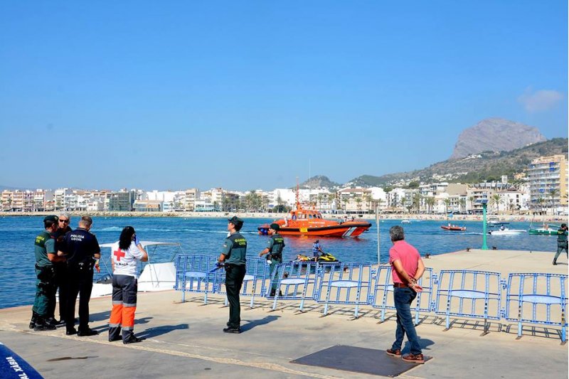 Interceptan una patera con ocho inmigrantes frente a la costa de Xbia