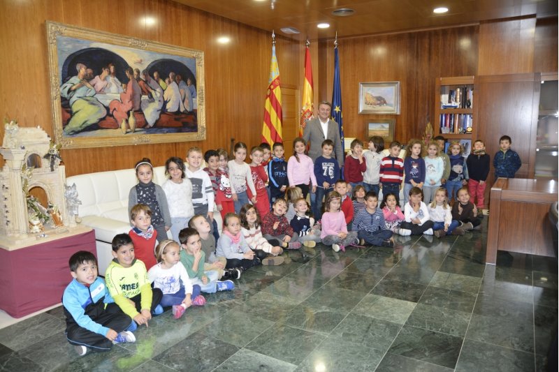 Visita de escolares del Grall al alcalde de Xbia
