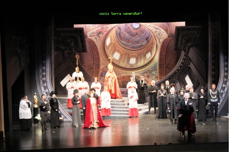 La representacin de la pera Tosca llena la sala del Auditori Teulada Moraira