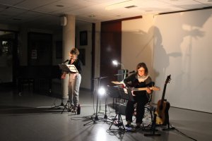 Poemas y canciones para incitar a la sororidad femenina en el Da Internacional de la Mujer en Ondara