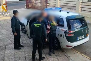 Detingut un jove que escalava edificis de Xbia per a entrar per les finestres per a robar