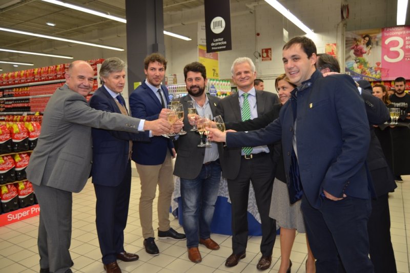 Carrefour inaugura el hipermercado en el Centro Comercial Portal de la Marina