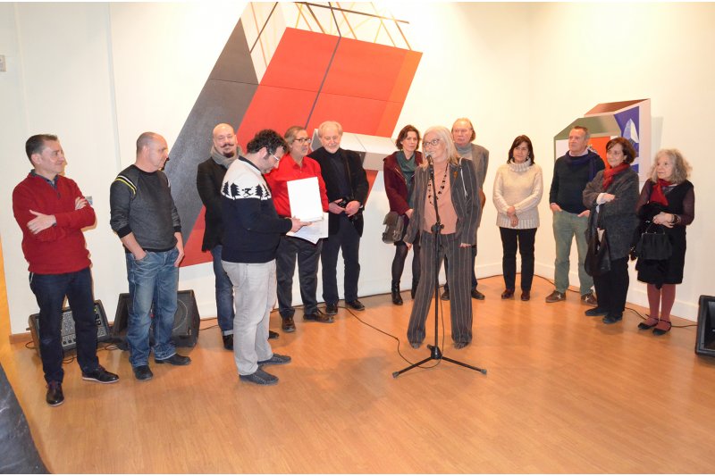 Exposicin del grupo El Ojo Indiscreto: diez artistas unidos por la pasin por el arte
