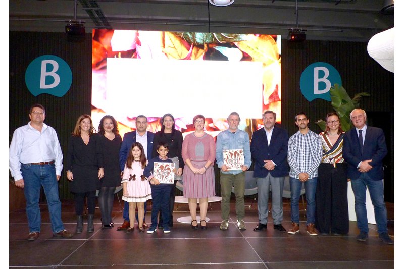 Baix la Mar, per la contribuci a la cultura valenciana i Jimmy Higueras, per la solidaritat reben els Premis de la Tardor de Comproms