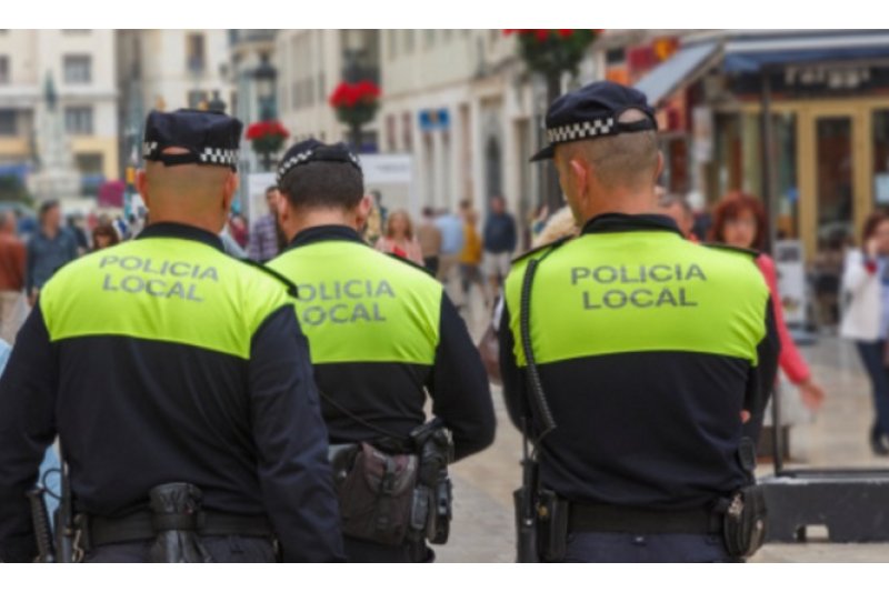 El juzgado investiga el uso antirreglamentario de un vehculo de la Polica Local de Xbia