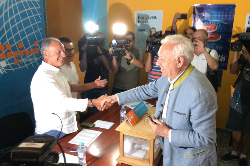 Elecciones al candidato nacional del PP: Cospedal vence en la comarca por una mnima diferencia sobre Saenz de Santamara