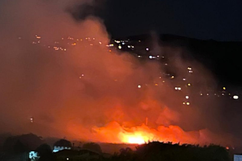 El espectáculo piromusical de Dénia desata un incendio junto a Torrecremada 