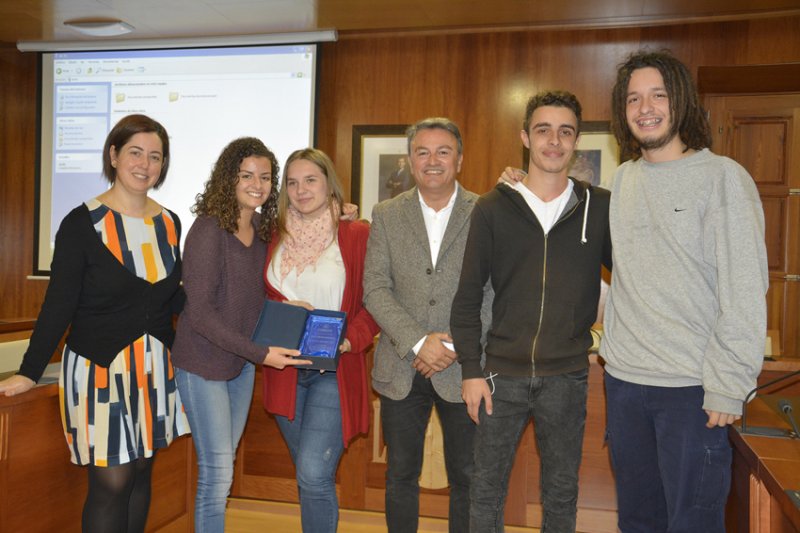 El colegio Arenal y el IES Antoni Llid ganan el II concurso audiovisual contra la violencia de gnero de Xbia