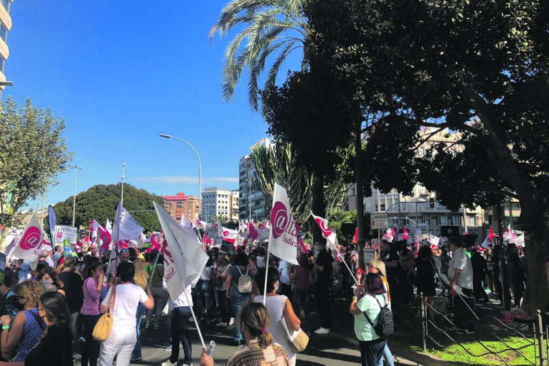Los empleados de Banco Sabadell se movilizan contra el ERE