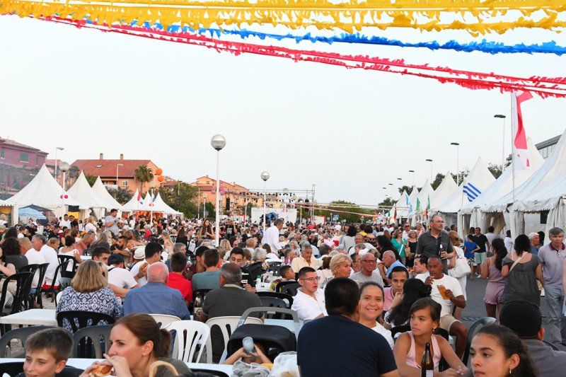 El Festival Internacional de Xbia ofrece la cultura y la mejor gastronoma de veinte pases