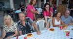 Cena dedicada a las personas mayores de Dnia con el reparto de 3.000 cocas