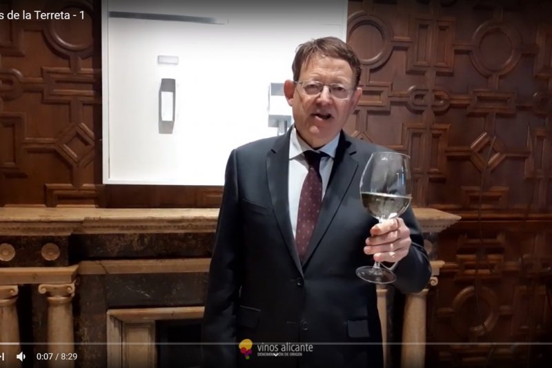 El brindis de la Terreta: no hay distancias gracias a los Vinos Alicante DOP