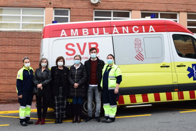  Benitatxell recibe con los brazos abiertos la ambulancia de SVB, Teulada Moraira excusa su marcha