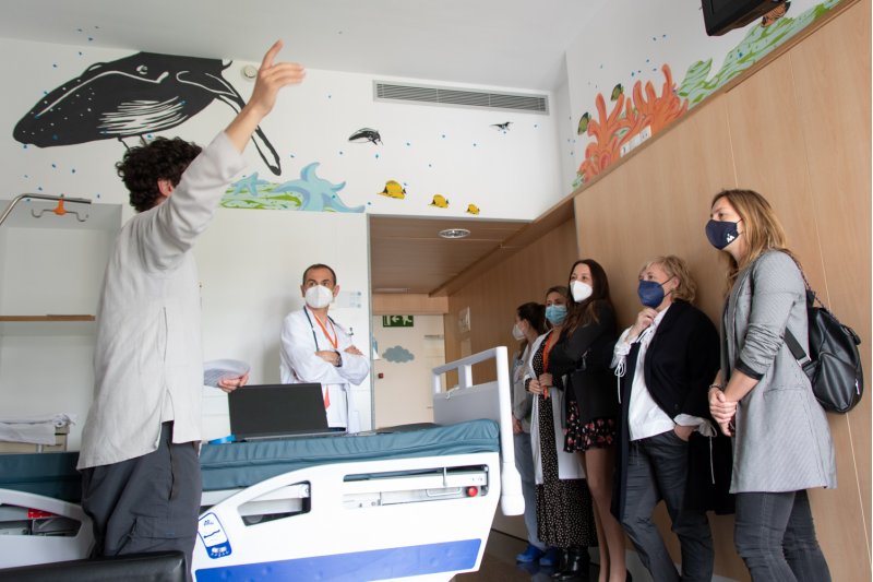  Portal de la Marina culmina la realizacin de un planetario en el rea infantil del Hospital de Dnia