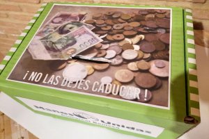 Billetes y monedas de las antiguas pesetas para salvar vidas
