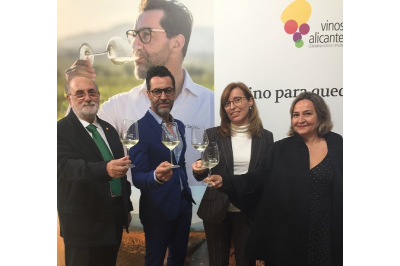 Quique Dacosta es la imagen de los Vinos Alicante DOP