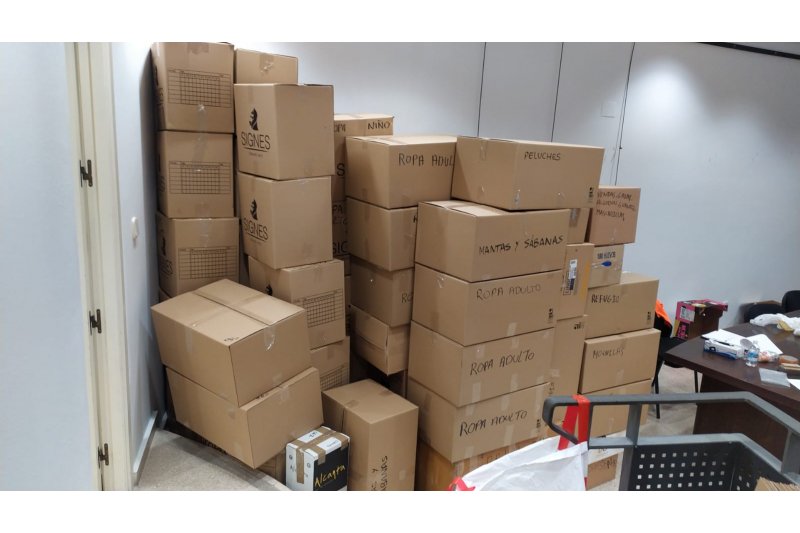 Ms de un centenar de cajas con material de primera necesidad parten desde Pedreguer para la ayuda en Ucrania