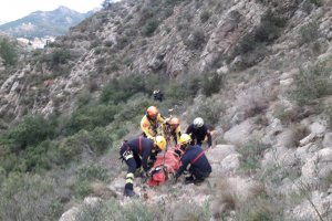 Rescaten en helicòpter a un caçador que ha resultat ferit a la Muntanya Gran de Pedreguer