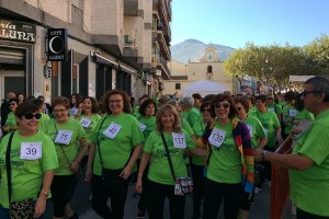 La caminada d’Esperança contra el càncer de Pego compta amb la participació de vora quatre-centes persones
