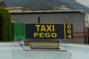 Els taxis de la comarca podran donar servei als participants del Carnestoltes de Pego 
