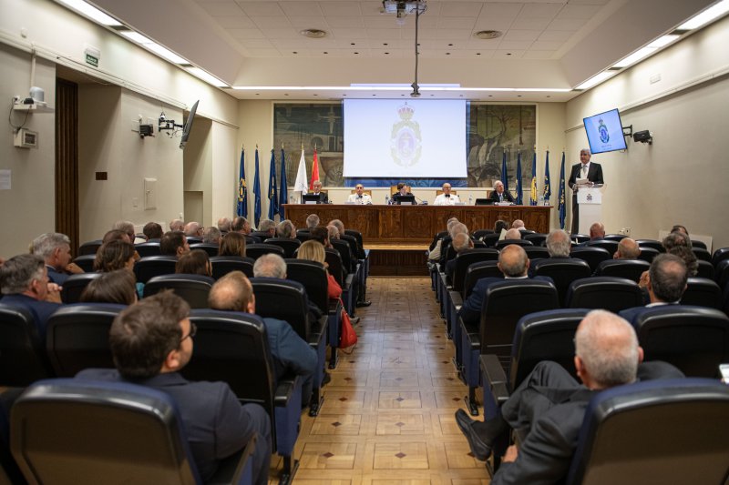 El presidente de Baleària ingresa en la Real Academia del Mar