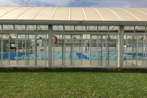 Maquinària d’última tecnologia a la piscina municipal de Poble Nou de Benitatxell