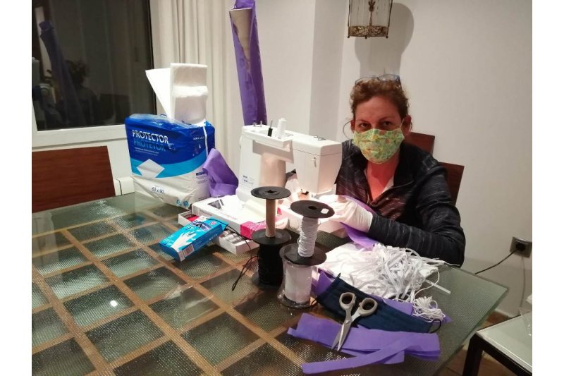 Manos Unidas de Pego hace un llamamiento a los que sepan coser para confeccionar mascarillas para la Residencia de Ancianos y el Centro de Salud 