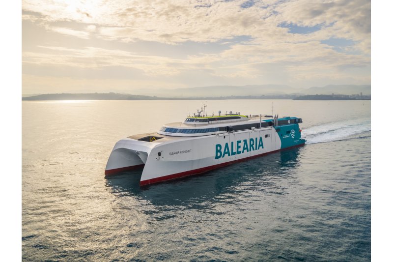 Baleria incorporar a la ruta Dnia-Ibiza-Palma el primer fast ferry del mundo con motores a gas natural