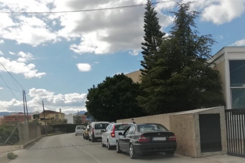 El Ayuntamiento de Ondara instala sealizacin en el camino de Xbia, de acceso exclusivo para peatones y bicicletas en el camino Vell de El Verger