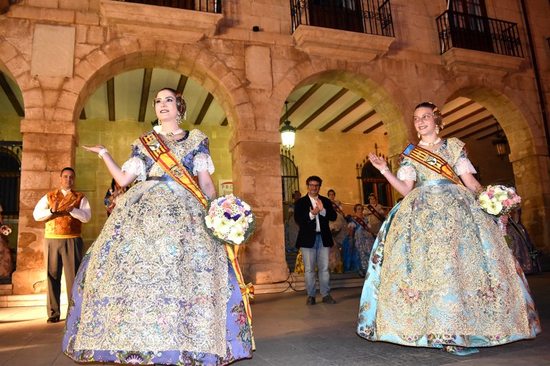 Safir Malonda (Darrere del Castell) y la nia Martina Gimeno (Diana) son las nuevas Falleras Mayores de Dnia