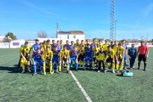 Els equips de futbol i bàsquet d’Ondara commemoren el Dia Mundial Contra el Càncer