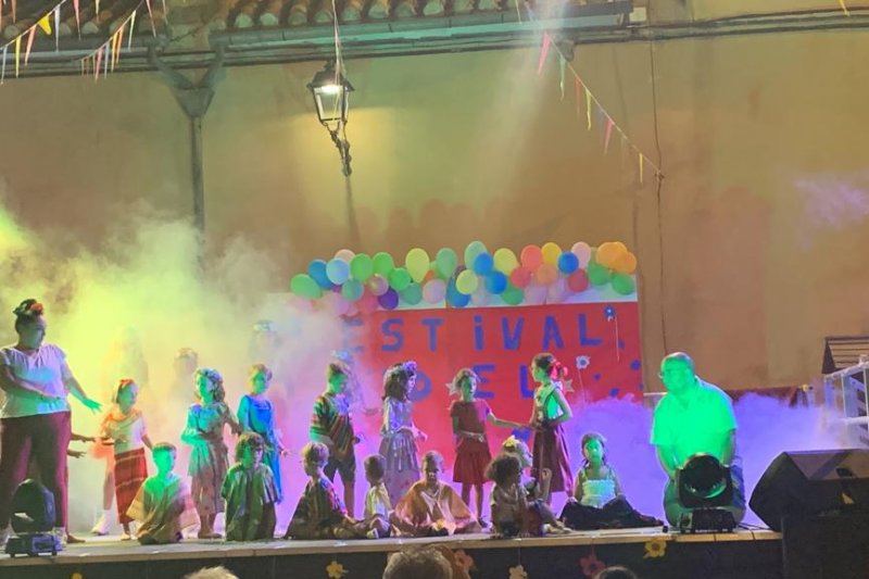 L’ofrena i el festival infantil marquen l’equador de les festes d’El Ràfol d’Almúnia 