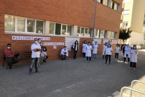Los médicos inician una huelga indefinida para exigir mejores condiciones laborales 