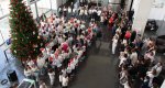 Escolares de La Xara cantan villancicos en el Hospital de Dnia 