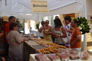 La fiesta y el mercado medieval superan la barrera de los 10.000 visitantes