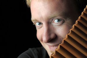 El mestre alemà en flauta de pà Matthias Schlubeck intervé als Concerts de la Tardor de Pedreguer