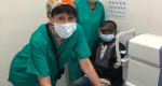 Visio sense Fronteres opera de cataratas a 249 pacientes en Nairobi