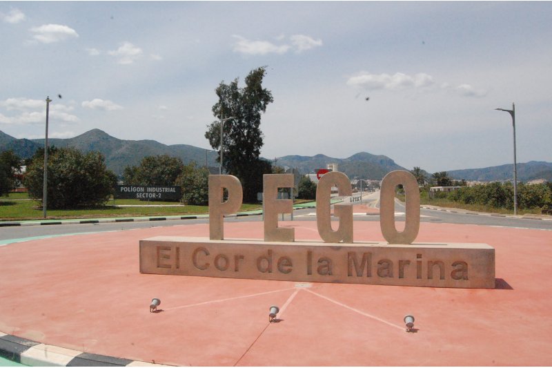 El Ayuntamiento de Pego destina más de 70.000 euros para ayudar a las empresas locales a minimizar el impacto del Covid
