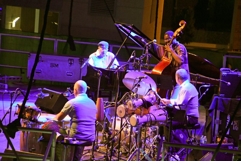 En torno de 7.000 personas pasan por las tres actuaciones del festival Xàbia Jazz